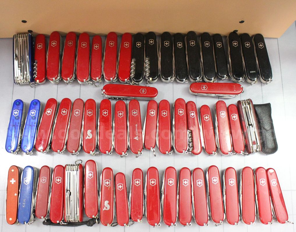 Approximately 10 lbs. Assorted Victorinox/Swiss Army Knives, #35738