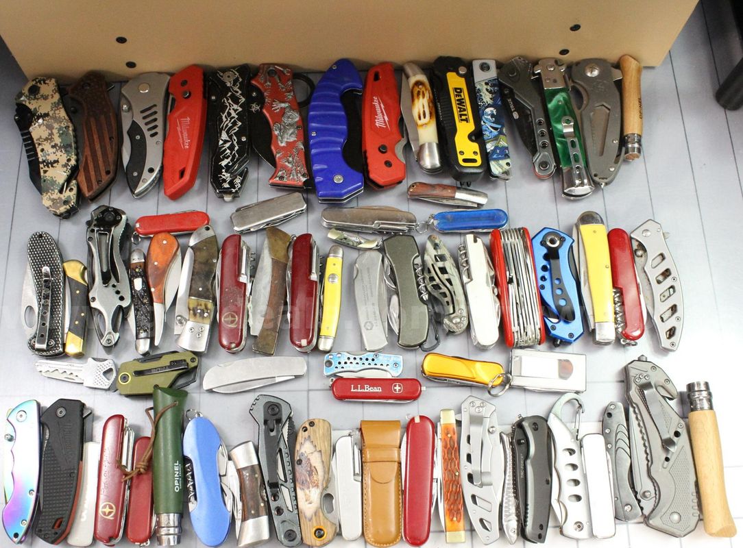 Approximately 12 lbs. of Assorted Knives, #36178