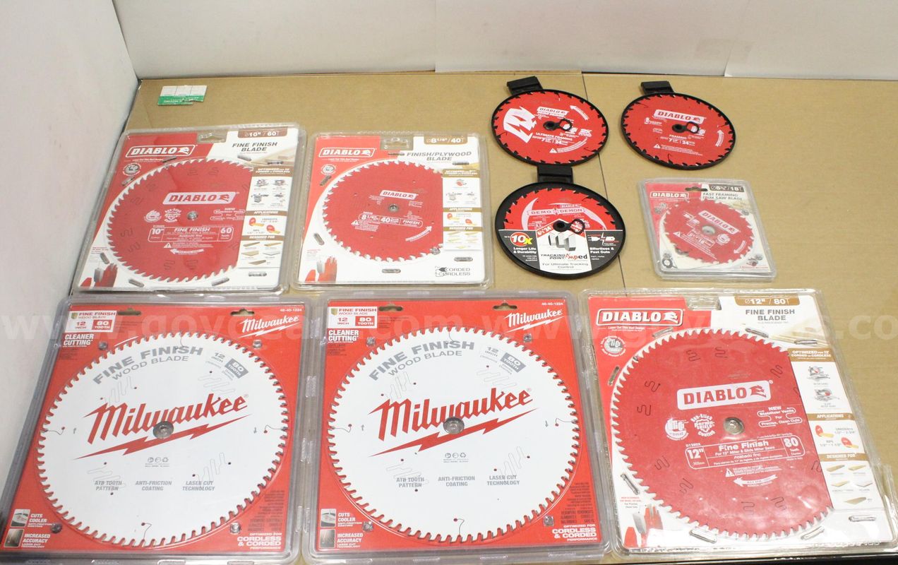 Approximately 10 lbs. of Assorted NEW Saw Blades, #35918