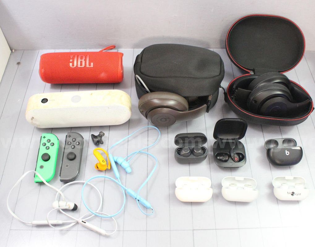 Approximately 6 lbs. of Brand-name Electronics, #35744