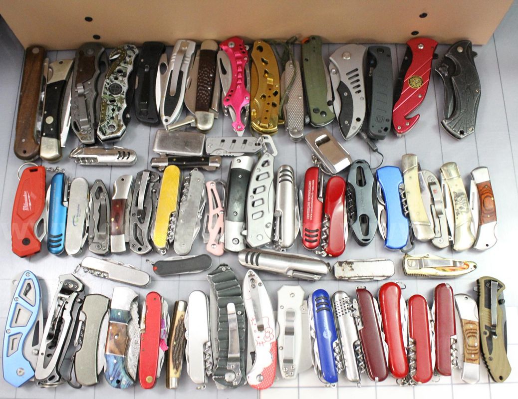 Approximately 12 lbs. of Assorted Knives, #35843
