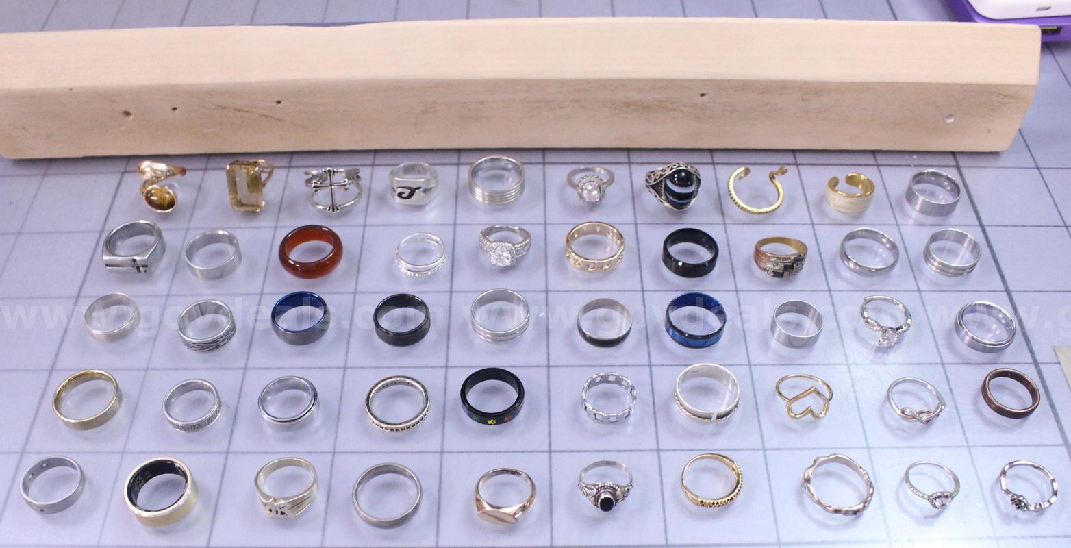 Approximately 1 lb. of Assorted Rings, #35396