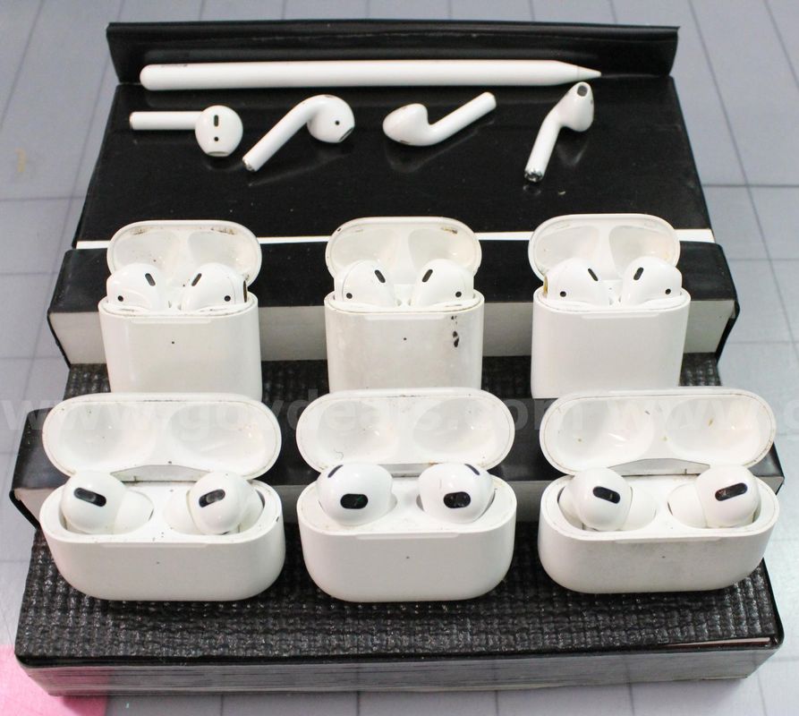 (6) Sets of Apple Air Pods/etc., Approximately 1 lb., #35560