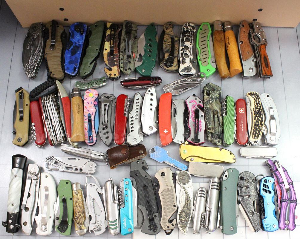 Approximately 12 lbs. of Assorted Knives, #35985