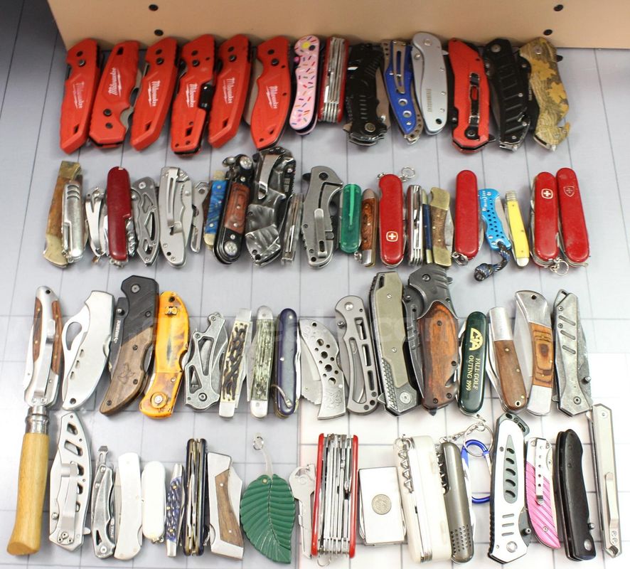 Approximately 12 lbs. of Assorted Knives, #36219
