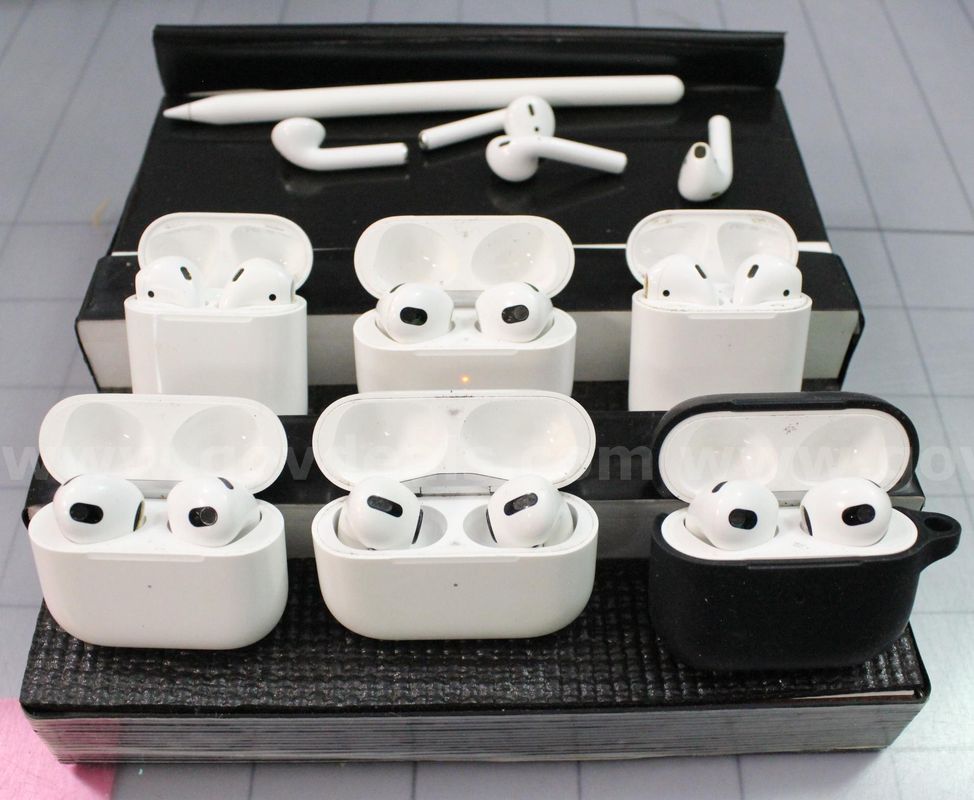 (6) Sets of Apple Air Pods/etc., Approximately 1 lb., #35564