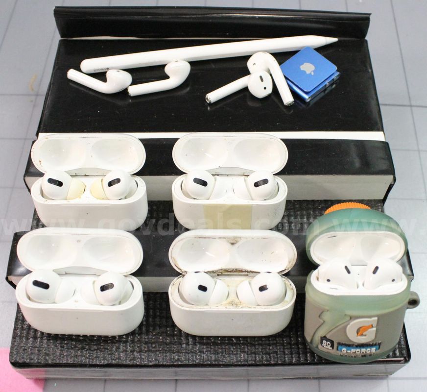 (6) Sets of Apple Air Pods/etc., Approximately 1 lb., #35565