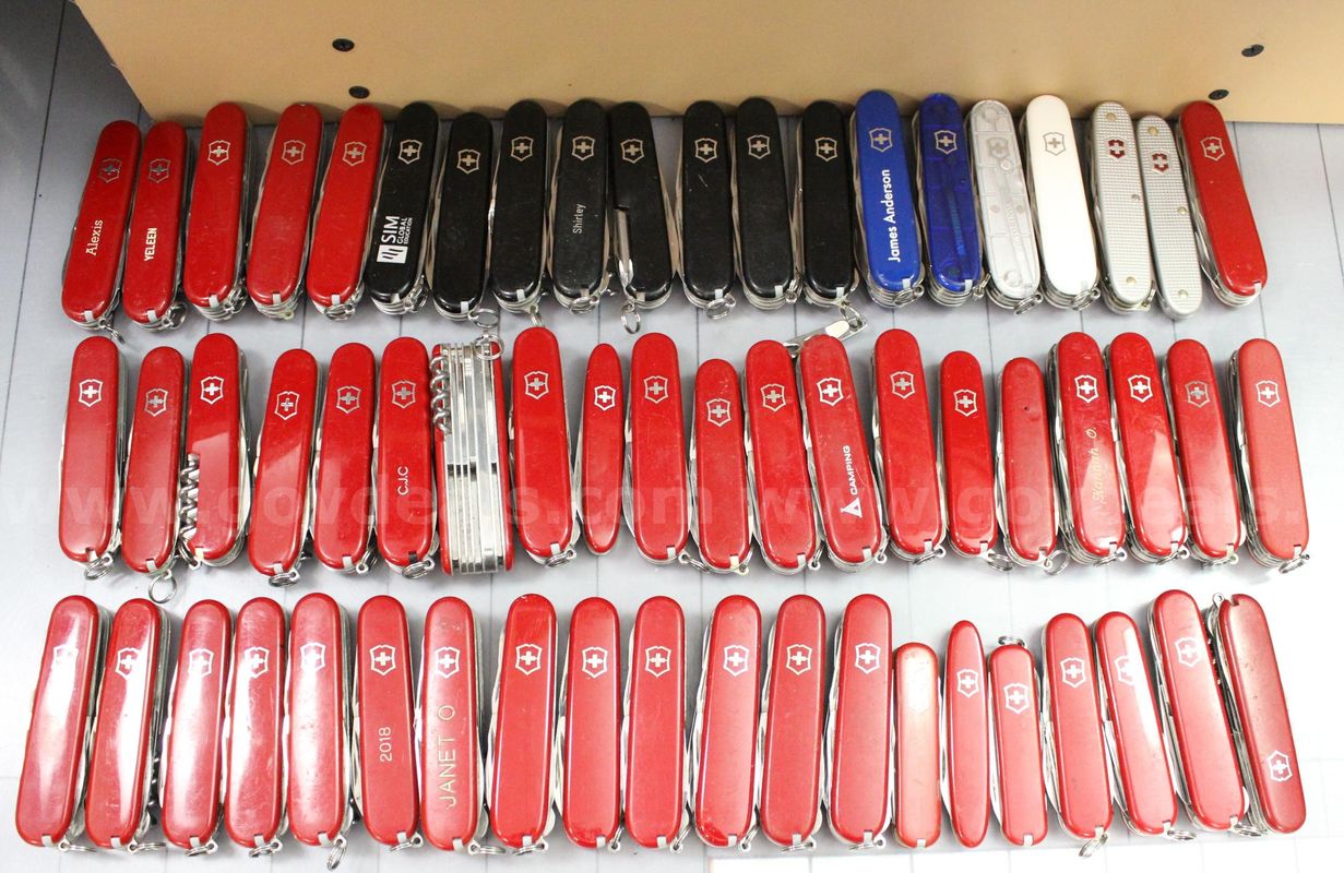 Approximately 10 lbs. Assorted Victorinox/Swiss Army Knives, #35947