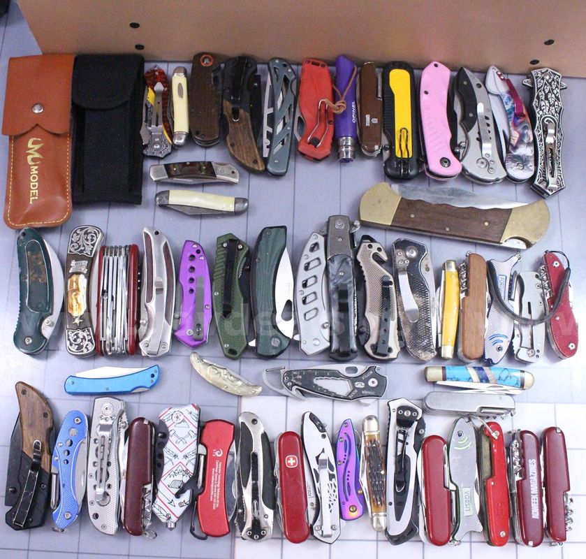 Approximately 12 lbs. of Assorted Knives, #36298