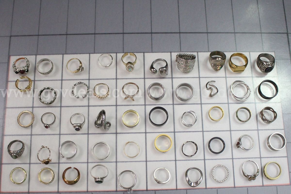 Approximately 1 lb. of Assorted Rings, #36200