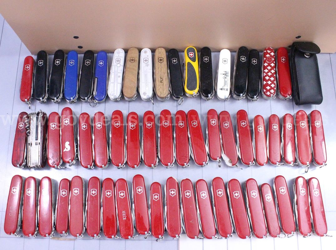Approximately 10 lbs. Assorted Victorinox/Swiss Army Knives, #36362