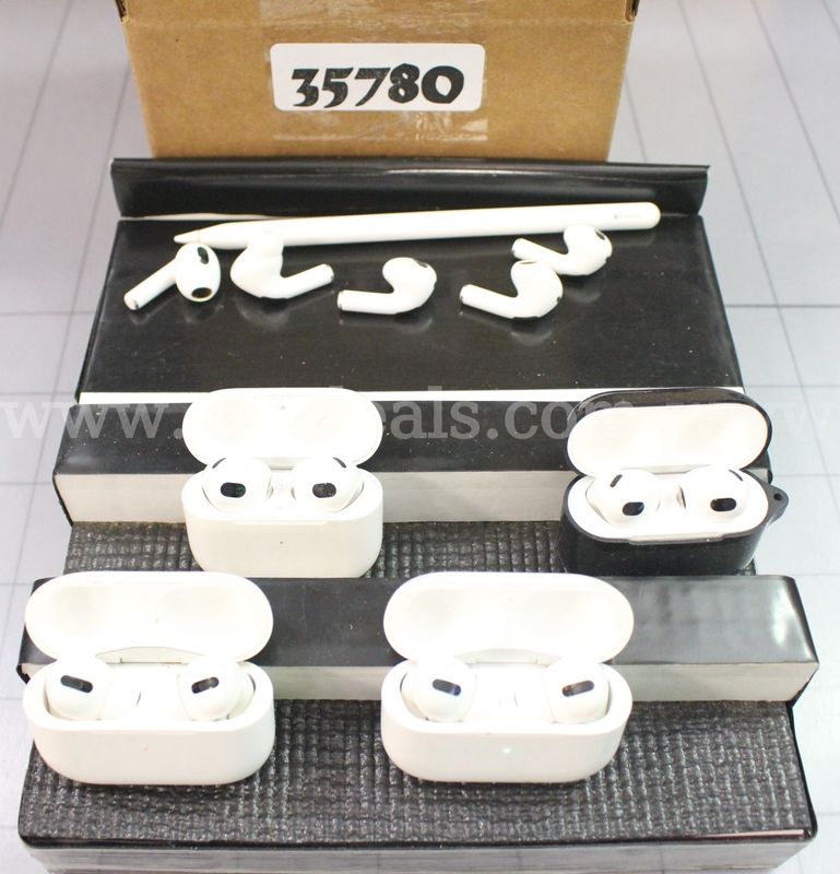 (4) Sets of Apple Air Pods/etc., Approximately 1 lb., #35780