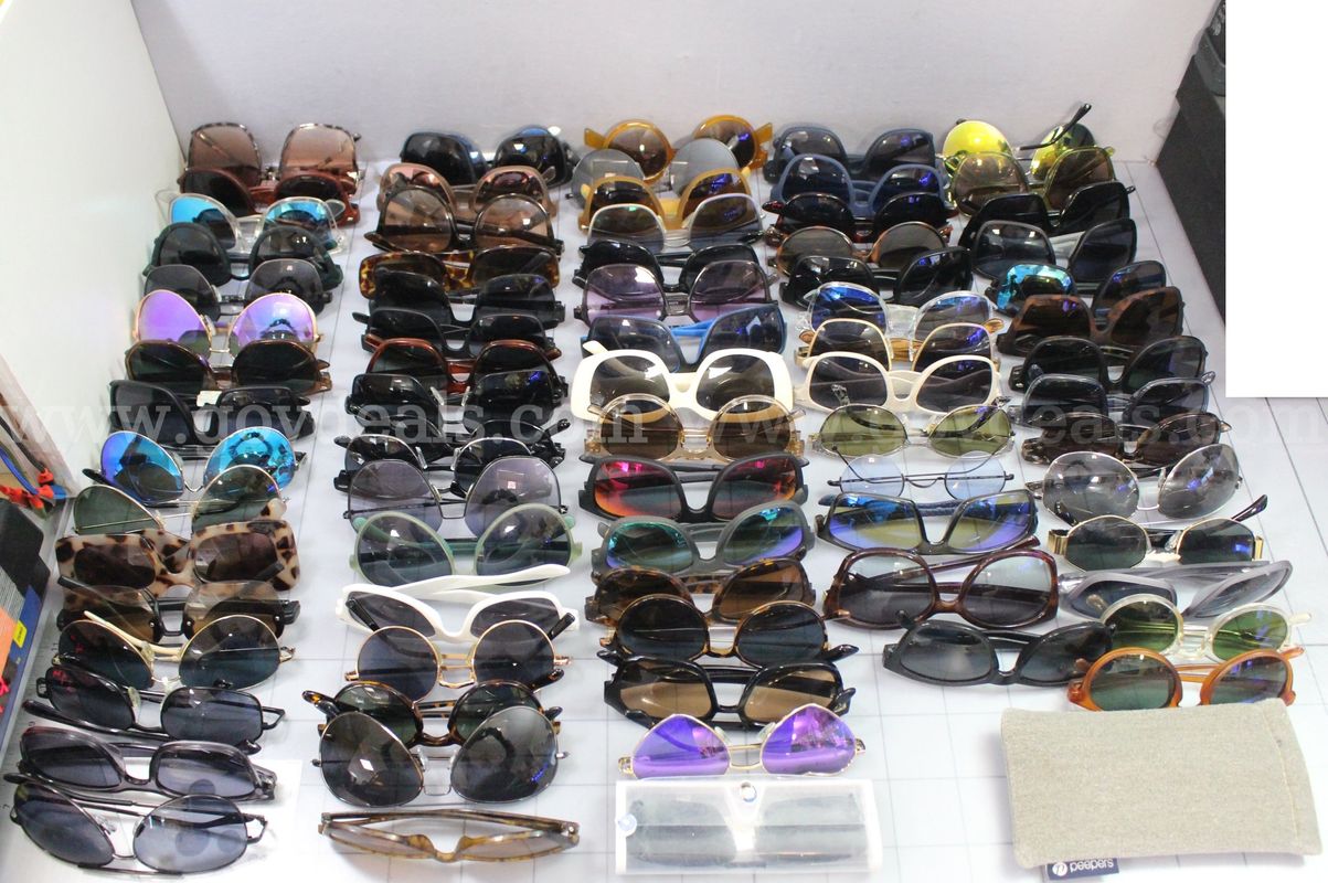 Approximately 5 lbs. of Assorted Sunglasses, #35753