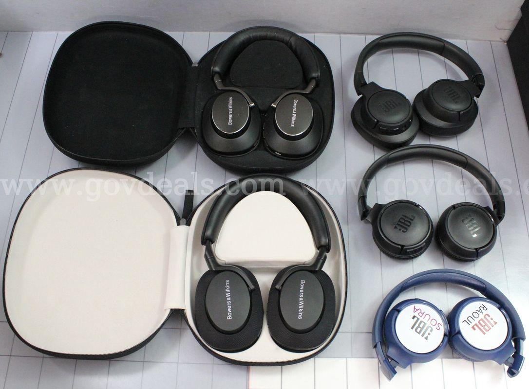 Approximately 4 lbs. of Brand-name Electronics, #36080