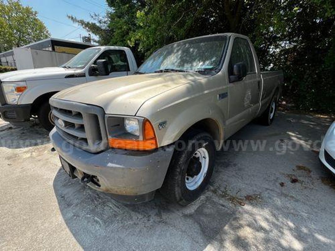 2001 Ford F-250 SD (220711 TM)