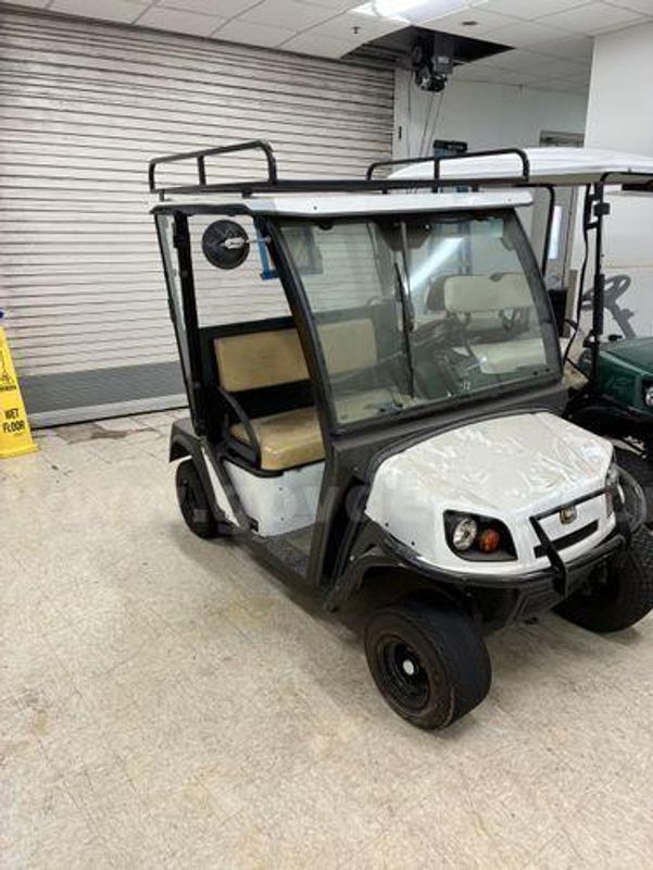 2017 Cushman Golf Cart (221270 BT)