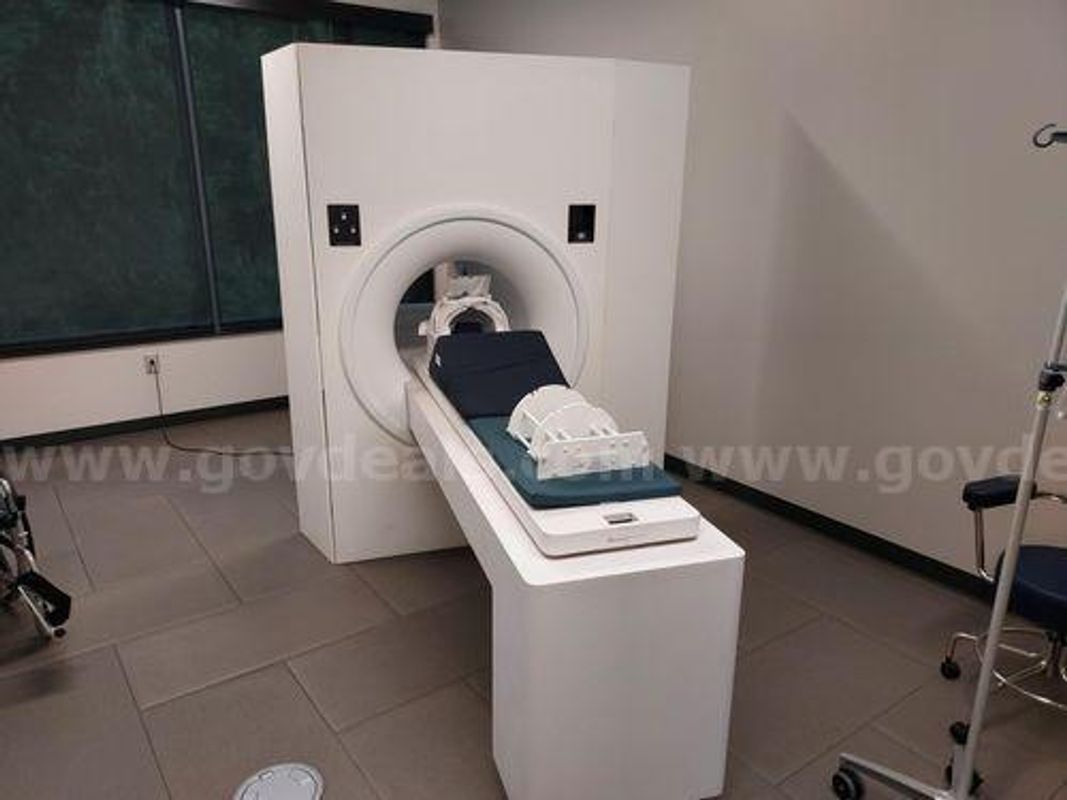 CT Machine & MRI Simulator (221915 BT)