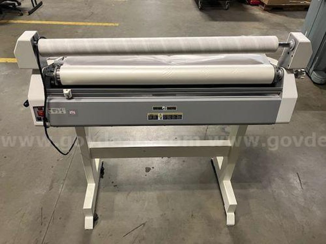 GBC Eagle 105 Hot Roll Laminator (221812 BT)