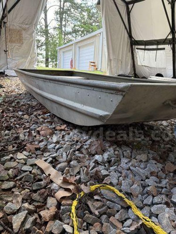 10' Jon Boat (223443 AJ)