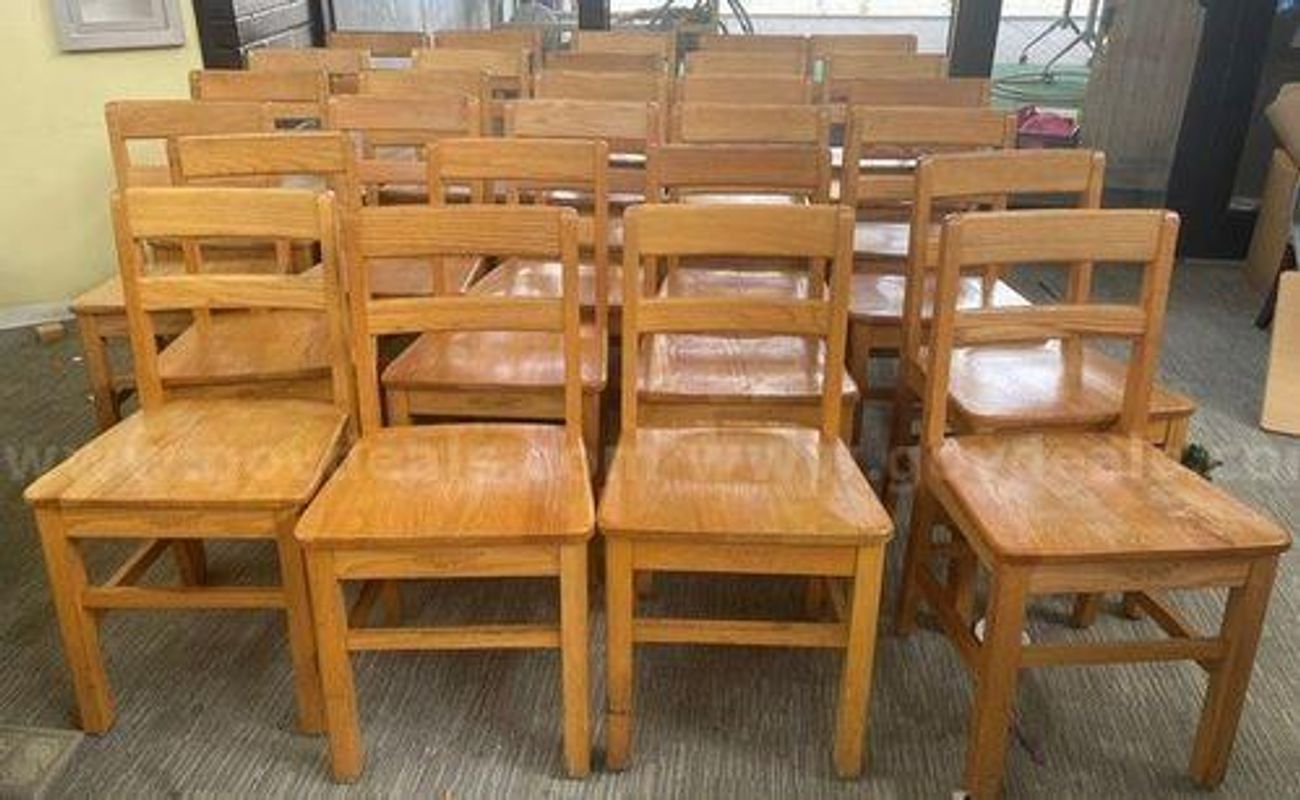 Various Chairs (223597 NM)