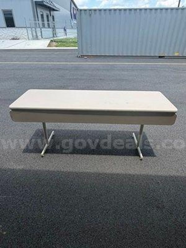 Tables (223404 NM)