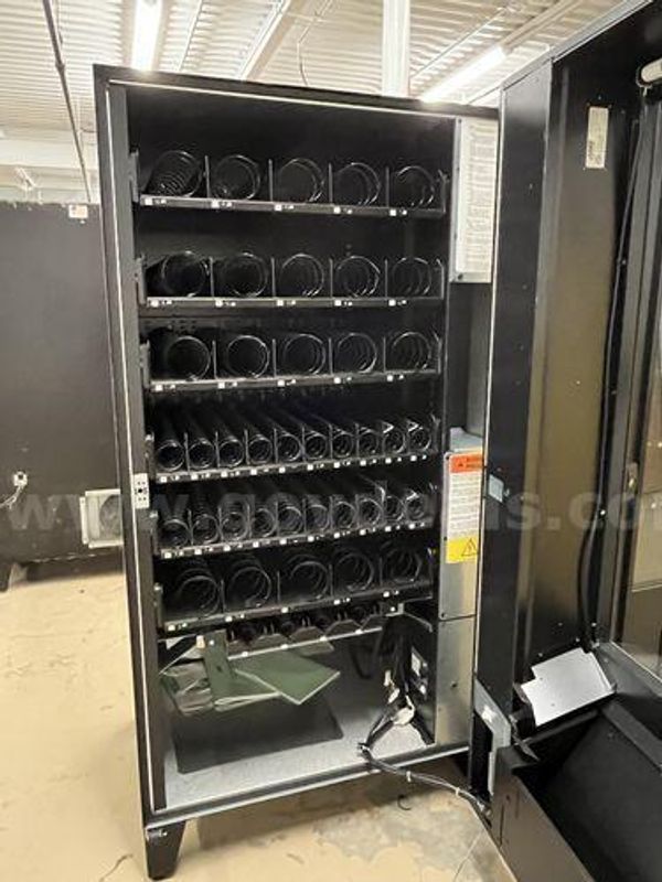 Vending Machine (223130 Nm)