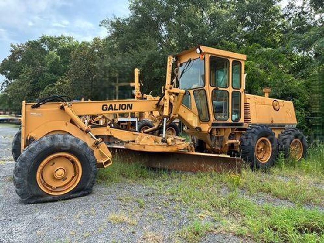 1993 Dresser 830 Motor Grader (223931 AJ DOT)