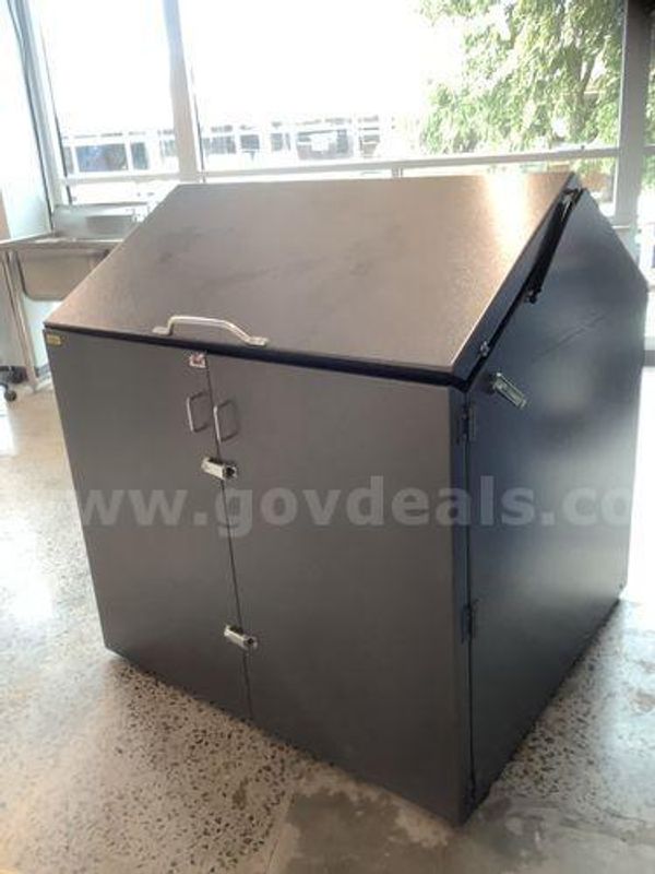 Soundproof Cabinet (223744 AJ)