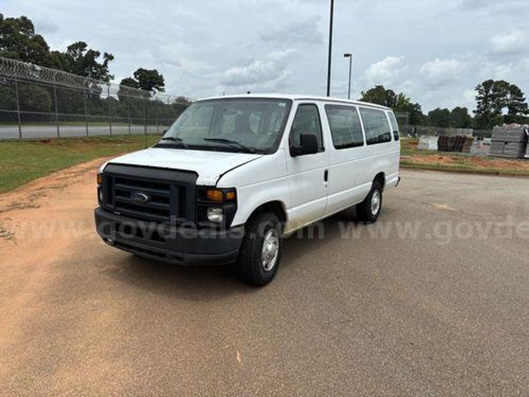 2013 Ford Econoline (224380 NB)