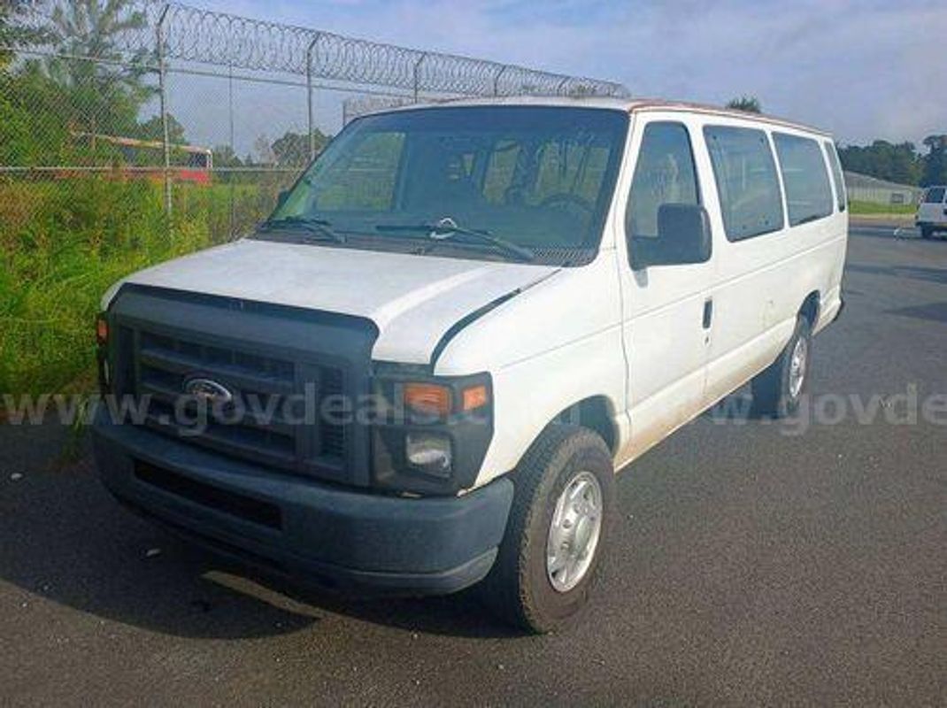 2010 Ford Econoline (224392 NB)