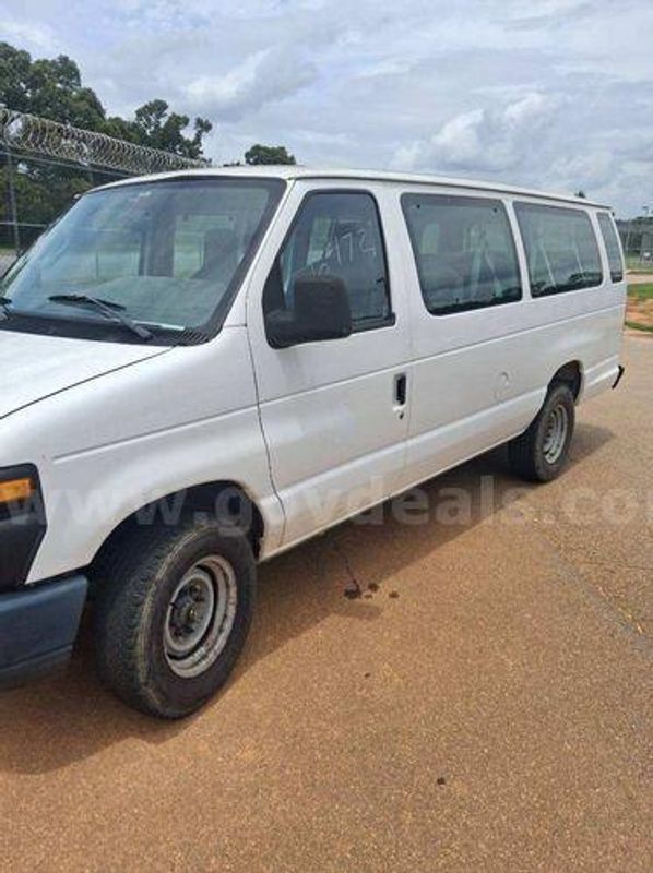 2013 Ford Econoline (224385 NB)