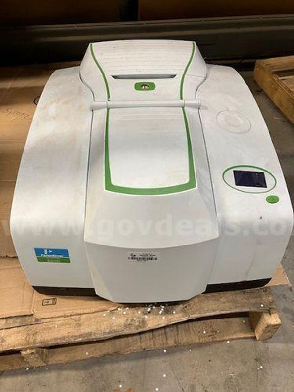 Perkin Elmer Frontier FT-IR Spectrometer (224506 NB)