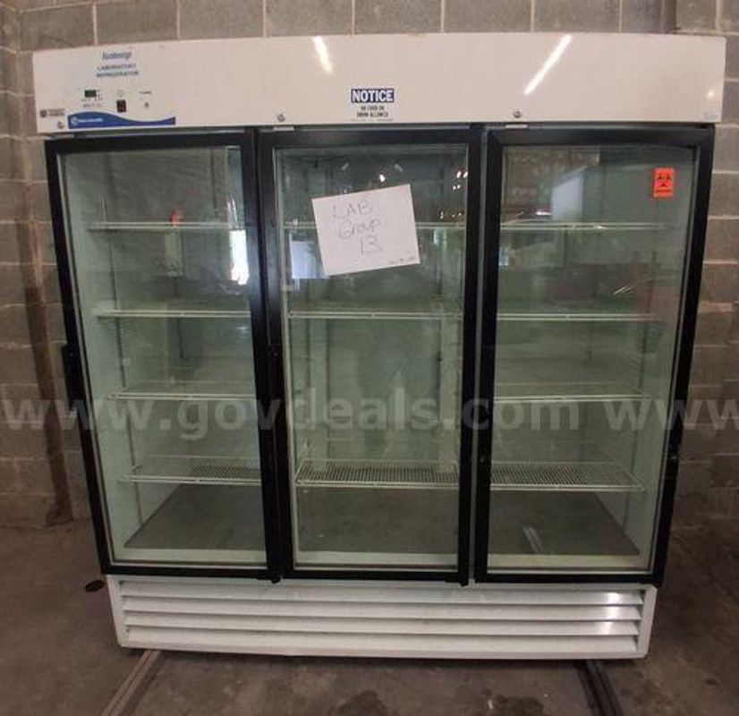 Refrigerator (224597 BT)