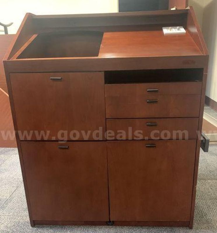 Teaching Multimedia Podiums (224695 BT)