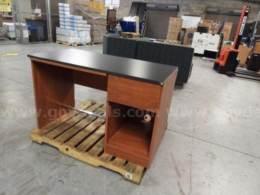 DESK BROWN (224754 TM)