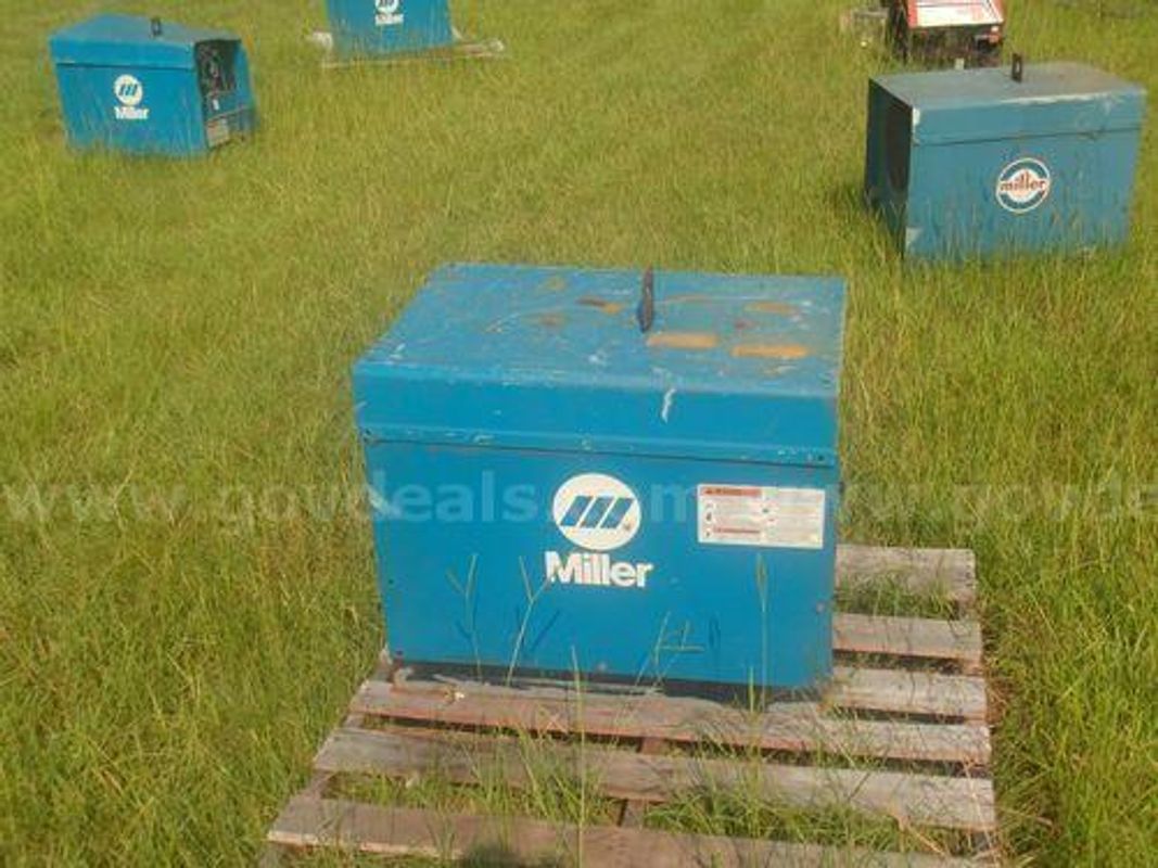 Miller Welder Phase 1 ***For Parts Only*** (224736 BT)