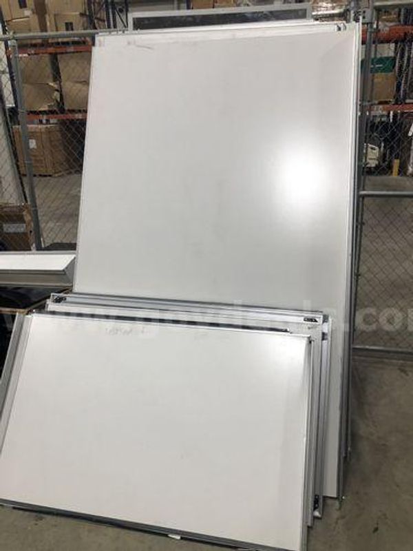 White Boards (224213 NM)