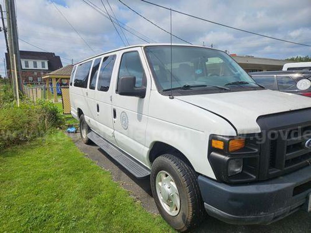 2009 Ford Econoline (224914 AJ)