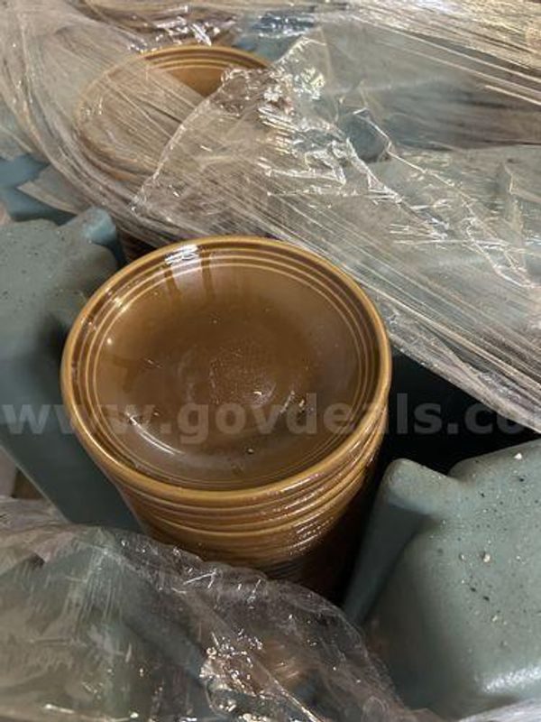 Plates & Bowls (224952 AJ)