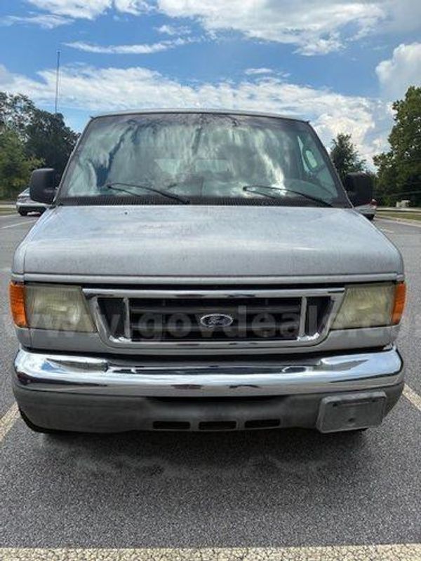 2007 Ford Econoline (224974 AJ)