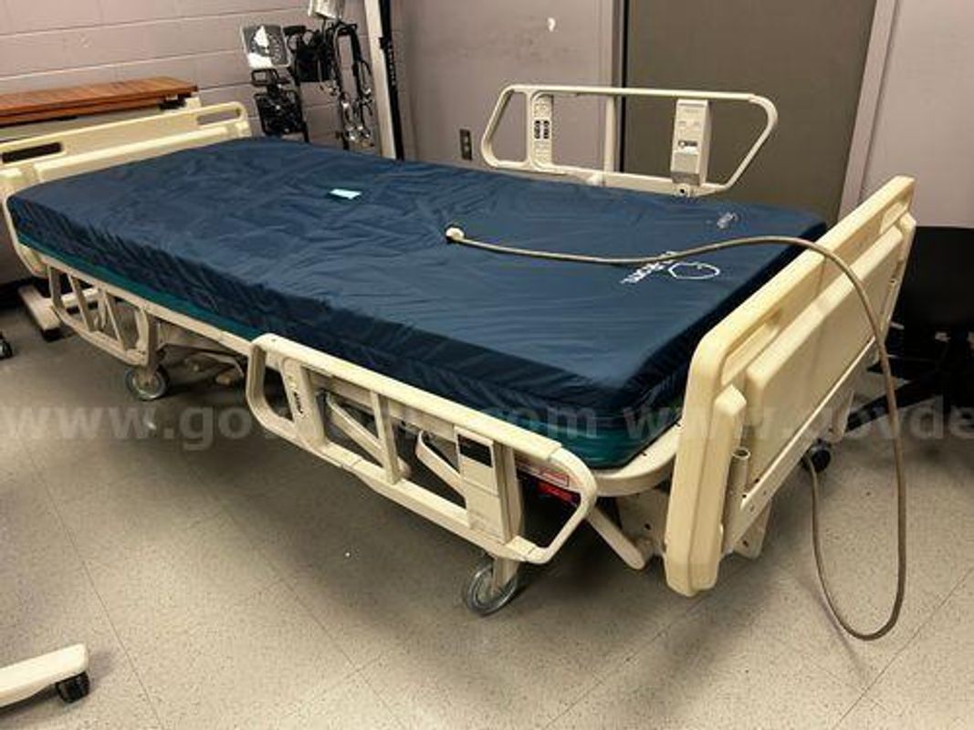 Hospital Bed (225062 BT)