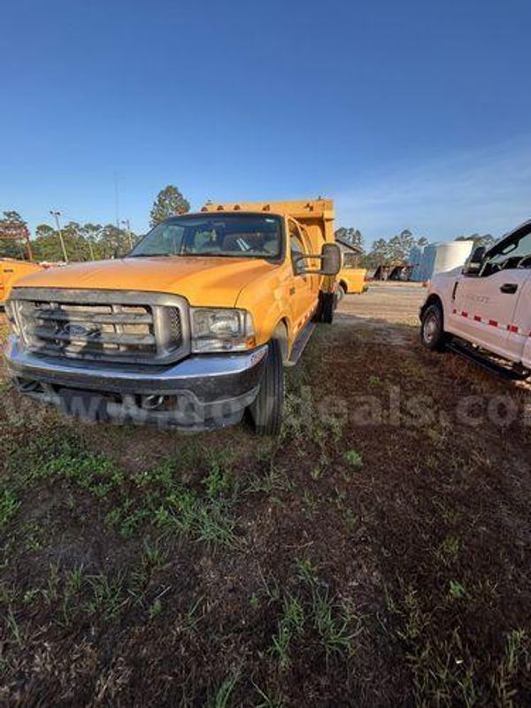 2002 Ford F-550 (225144 NB DOT)