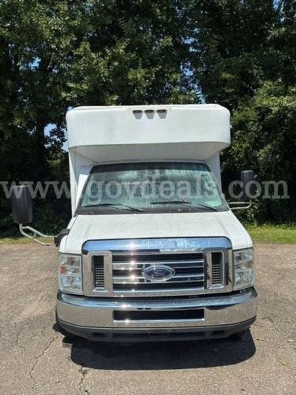2014 Ford Econoline (225194 NB)