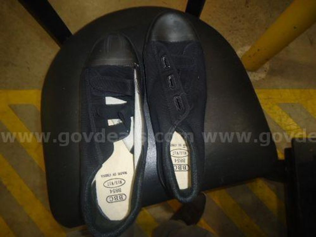 Size 15 BLK Tennis Shoes (224894 AJ)