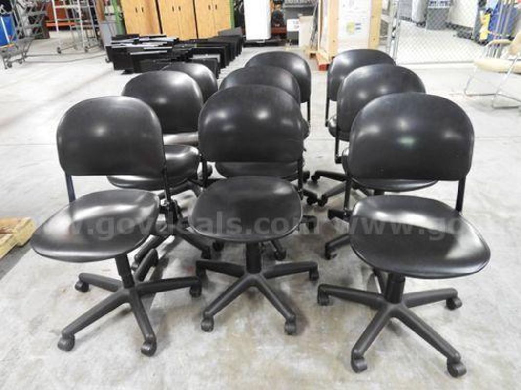 Black Chairs On Casters W/O Arms (224949 Aj)