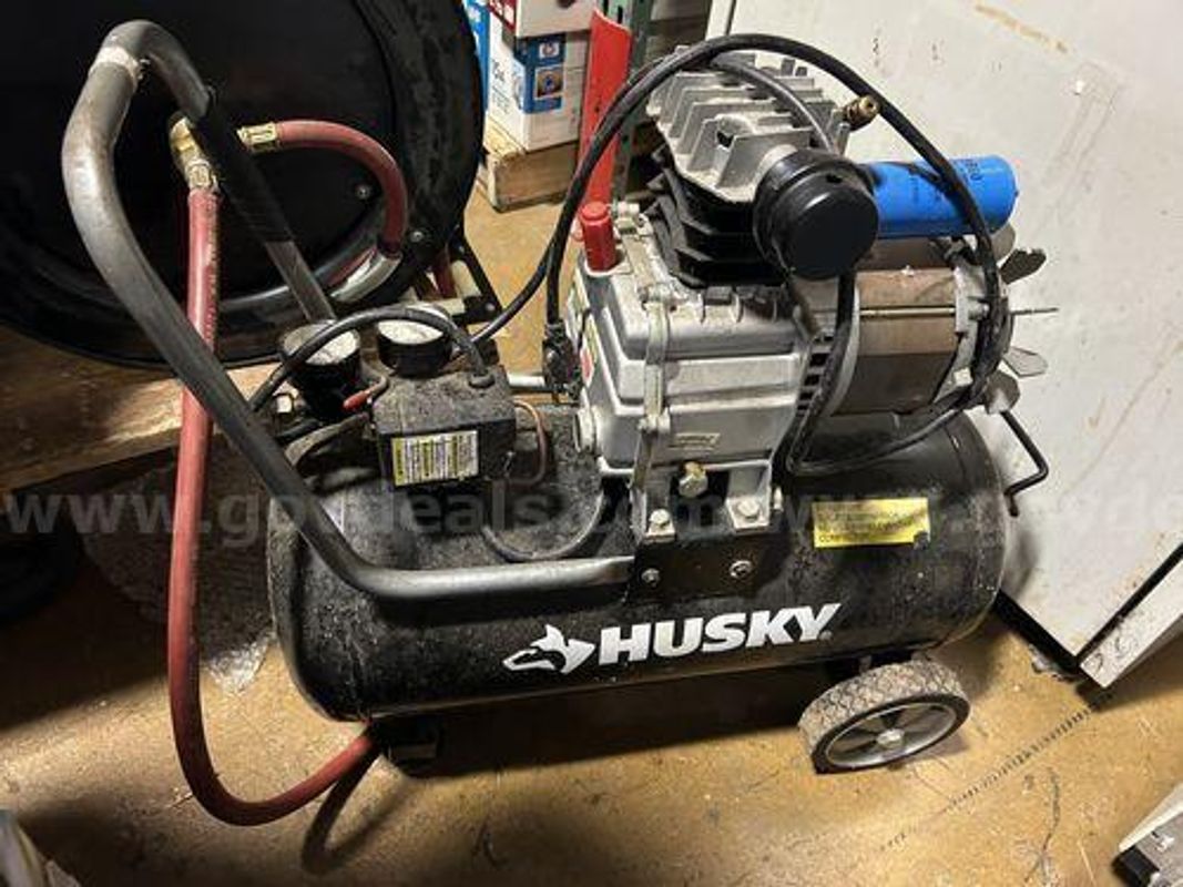Various Air Tanks (225308 NM)