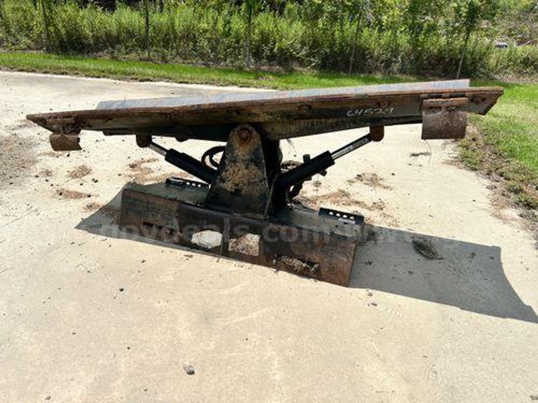 6-WAY BLADE SKID-STEER ATTACHMENT (225274 NM)