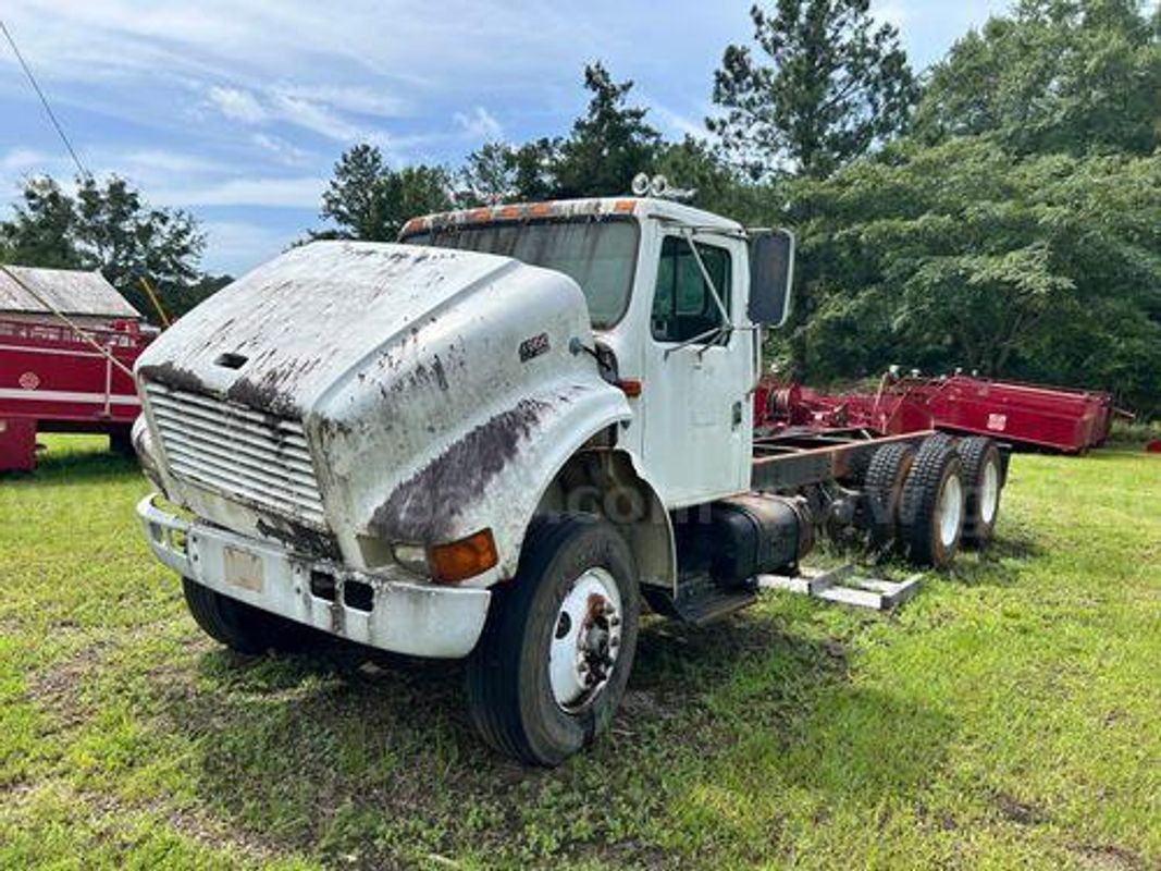 1997 International 4900 (225271 NB)