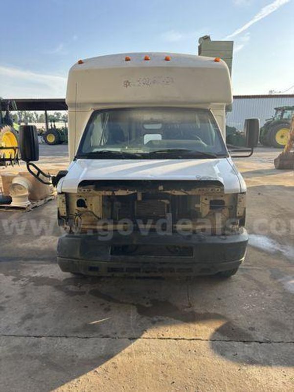 2016 Ford Econoline E-350 (225373 BT)