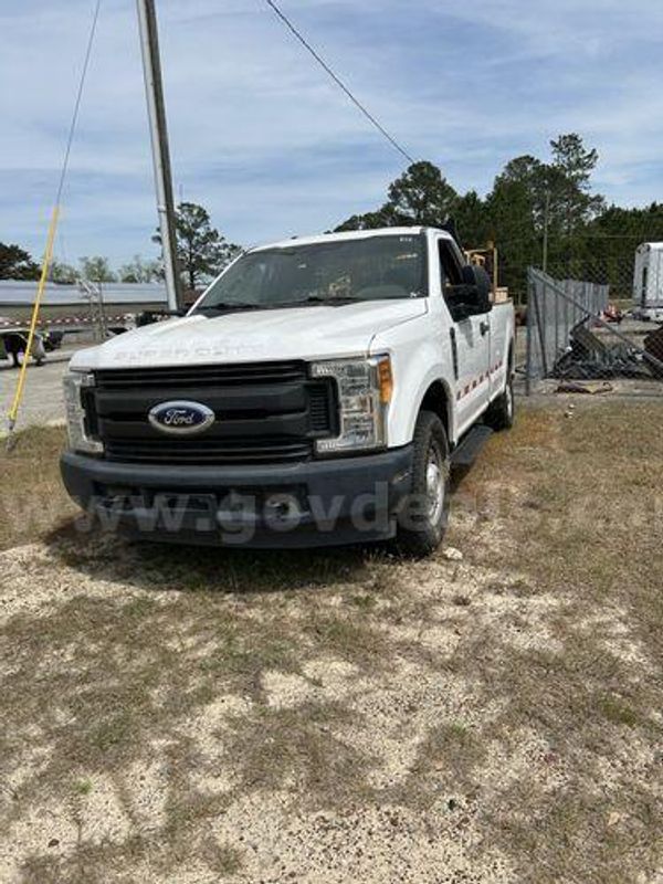 2017 Ford F-250 SD (225225 NB DOT)